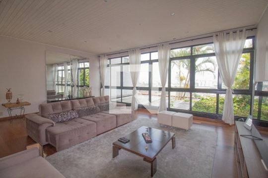 Sala de casa para alugar com 4 quartos, 334m² em Jardim Guairaca, São Paulo