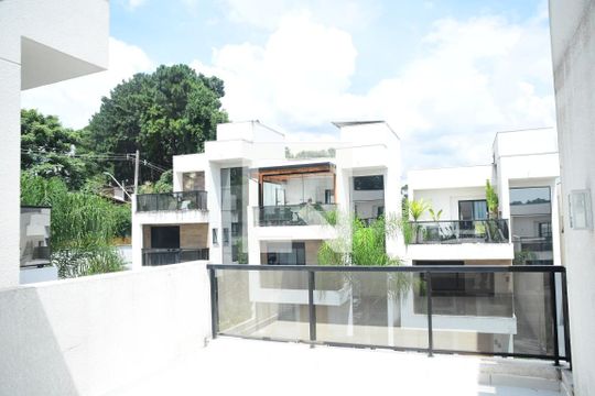 Sacada de casa de condomínio para alugar com 4 quartos, 150m² em Vila de São Fernando, Cotia