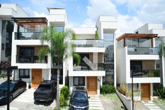 Vista da Suíte 1  de casa de condomínio para alugar com 4 quartos, 150m² em Vila de São Fernando, Cotia