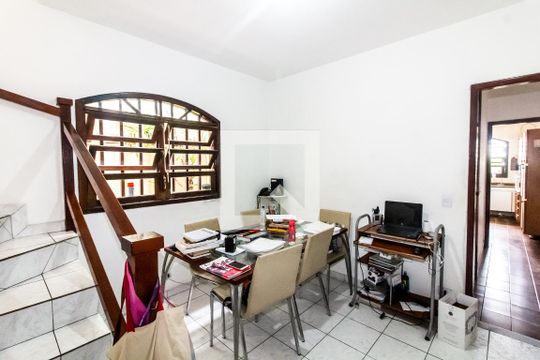 Sala 1 de casa à venda com 3 quartos, 140m² em Jardim Ester Yolanda, São Paulo