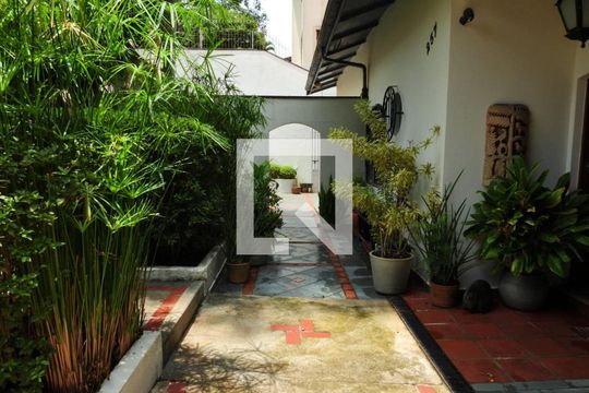 Área comum de casa para alugar com 4 quartos, 344m² em Vila Ida, São Paulo