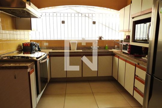 Cozinha de casa à venda com 4 quartos, 344m² em Vila Ida, São Paulo