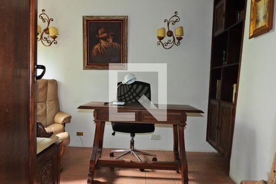 Escritório de casa à venda com 4 quartos, 344m² em Vila Ida, São Paulo