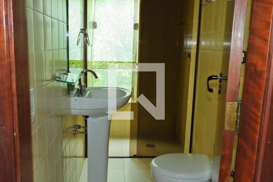 Banheiro de casa à venda com 4 quartos, 344m² em Vila Ida, São Paulo