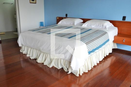 Quarto de casa à venda com 4 quartos, 344m² em Vila Ida, São Paulo