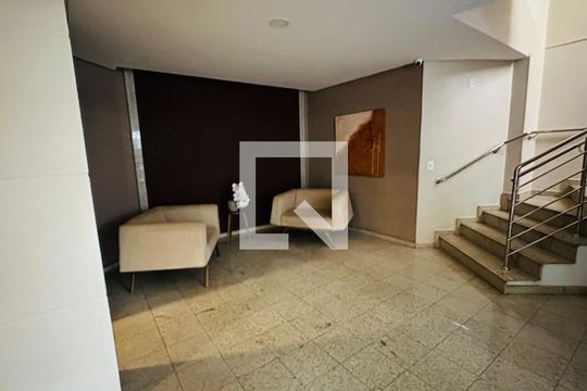 Hall de entrada de apartamento para alugar com 4 quartos, 130m² em Setor Oeste, Goiânia