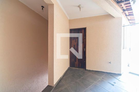 Área de Serviço de casa à venda com 3 quartos, 175m² em Vila Scarpelli, Santo André