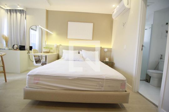 Cama Quarto de apartamento para alugar com 1 quarto, 29m² em Itaim Bibi, São Paulo
