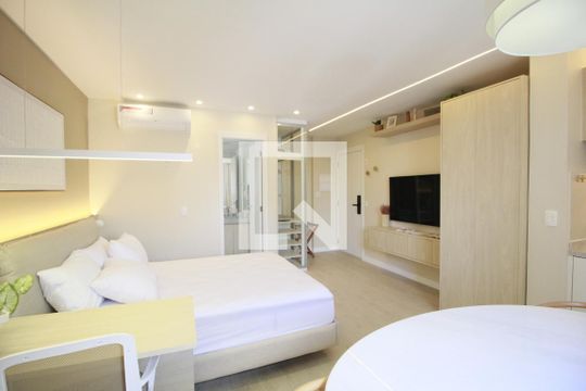 Quarto-Sala de apartamento à venda com 1 quarto, 29m² em Itaim Bibi, São Paulo