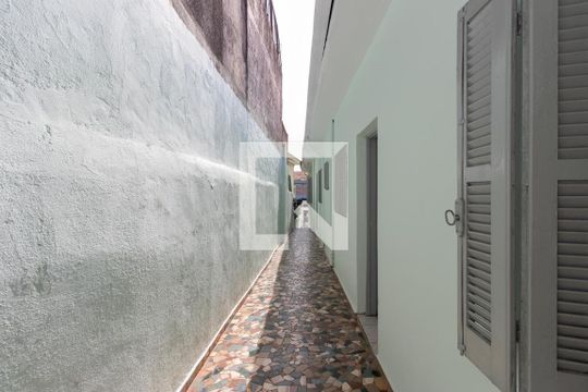 Corredor de casa à venda com 2 quartos, 165m² em Vila Maria Alta, São Paulo