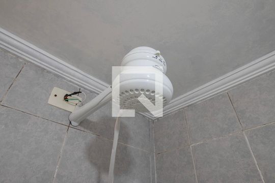 Banheiro de apartamento à venda com 2 quartos, 48m² em Pompeia, São Paulo
