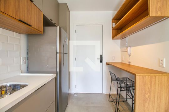 Cozinha de kitnet/studio para alugar com 1 quarto, 30m² em Pinheiros, São Paulo
