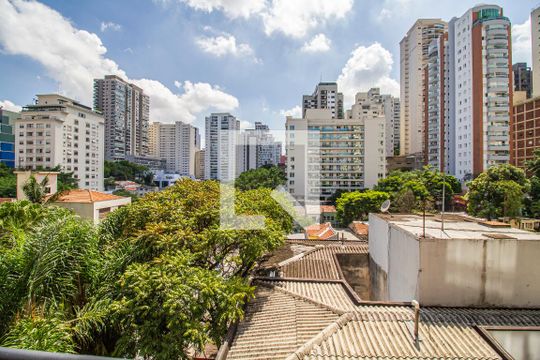 Vista de kitnet/studio para alugar com 1 quarto, 30m² em Pinheiros, São Paulo