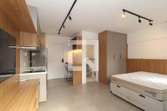 Studio de kitnet/studio para alugar com 1 quarto, 30m² em Pinheiros, São Paulo