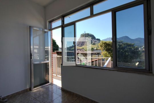 Sala de apartamento para alugar com 3 quartos, 78m² em Freguesia (jacarepaguá), Rio de Janeiro