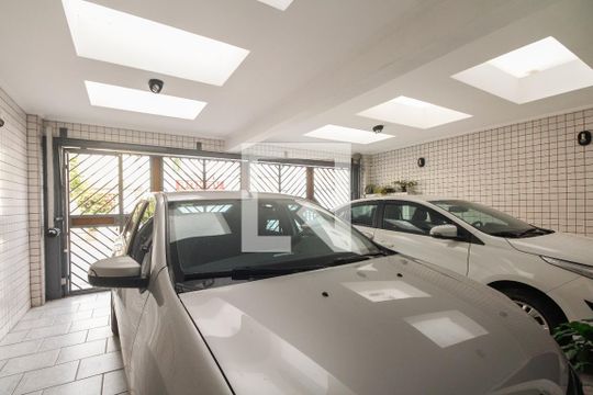 Garagem  de casa para alugar com 4 quartos, 300m² em Tatuapé, São Paulo