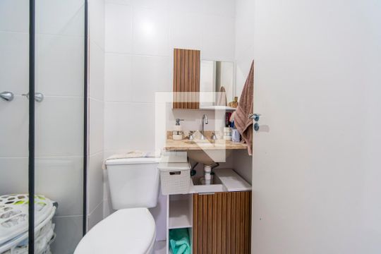 Banheiro  de apartamento à venda com 2 quartos, 53m² em Vila Curuca, Santo André