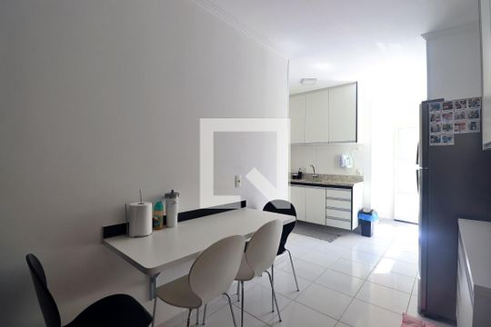 Cozinha de apartamento à venda com 3 quartos, 82m² em Vila Camilópolis, Santo André