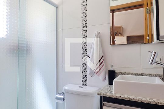 Suíte - Banheiro do Quarto 1 de apartamento à venda com 3 quartos, 82m² em Vila Camilópolis, Santo André