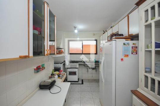 Cozinha de casa de condomínio à venda com 4 quartos, 415m² em Jardim Ampliação, São Paulo