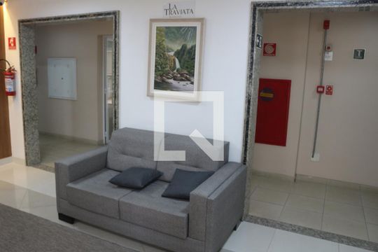 Hall social de apartamento para alugar com 2 quartos, 67m² em Olímpico, São Caetano do Sul