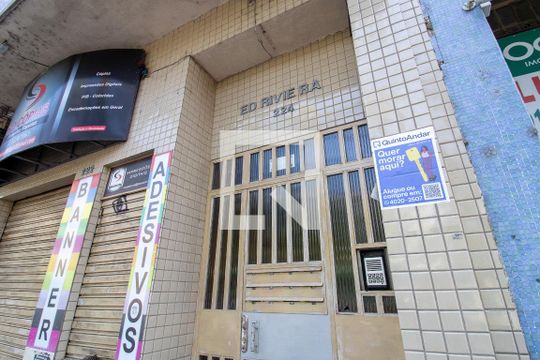 placa de apartamento para alugar com 3 quartos, 72m² em Bom Fim, Porto Alegre