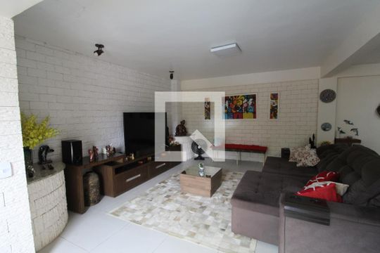 Sala de casa à venda com 5 quartos, 800m² em Anil, Rio de Janeiro