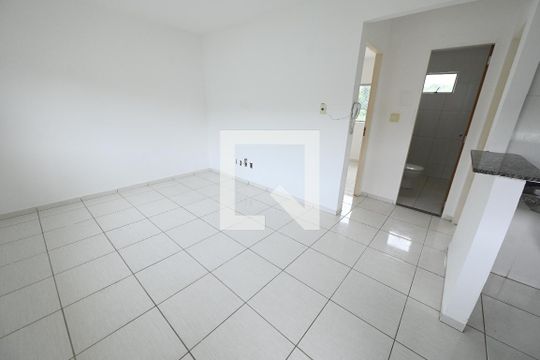 Sala de casa de condomínio à venda com 2 quartos, 42m² em Jardim Europa, Goiânia