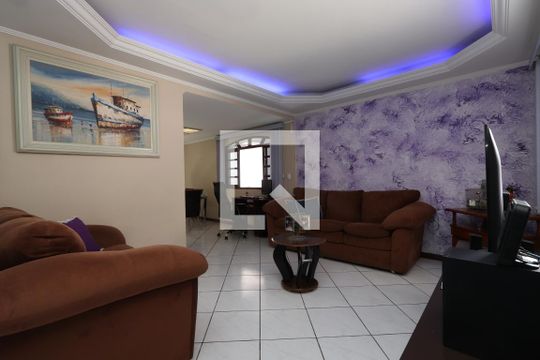 Sala de casa à venda com 3 quartos, 200m² em Parque Residencial Oratorio, São Paulo