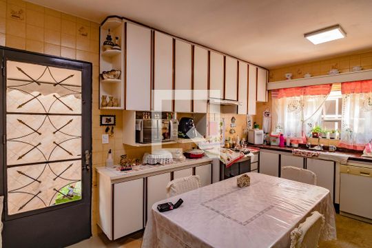 Cozinha de casa de condomínio à venda com 5 quartos, 300m² em Jardim Jabaquara, São Paulo