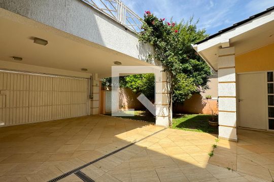 Garagem de casa de condomínio para alugar com 4 quartos, 600m² em Alphaville, Santana de Parnaíba