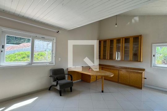 Escritório de casa de condomínio para alugar com 4 quartos, 600m² em Alphaville, Santana de Parnaíba