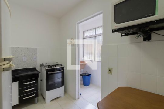Cozinha de apartamento para alugar com 1 quarto, 45m² em Macedo, Guarulhos