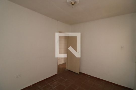 Quarto de casa à venda com 3 quartos, 80m² em Vila Antonieta, São Paulo