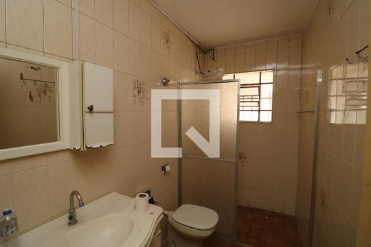 Banheiro de casa à venda com 3 quartos, 80m² em Vila Antonieta, São Paulo