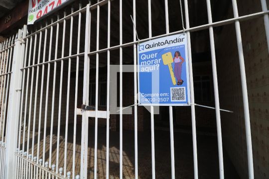 Fachada de casa à venda com 3 quartos, 80m² em Vila Antonieta, São Paulo