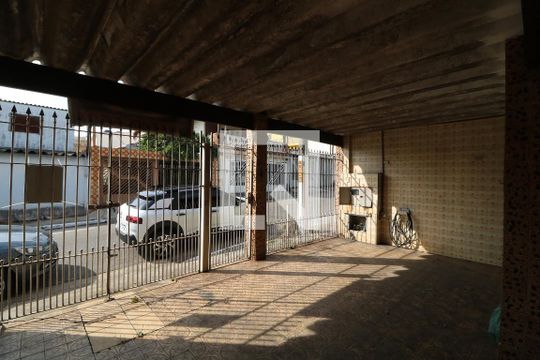 Garagem de casa à venda com 3 quartos, 80m² em Vila Antonieta, São Paulo