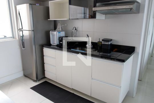 Cozinha de apartamento para alugar com 1 quarto, 46m² em Centro, Osasco