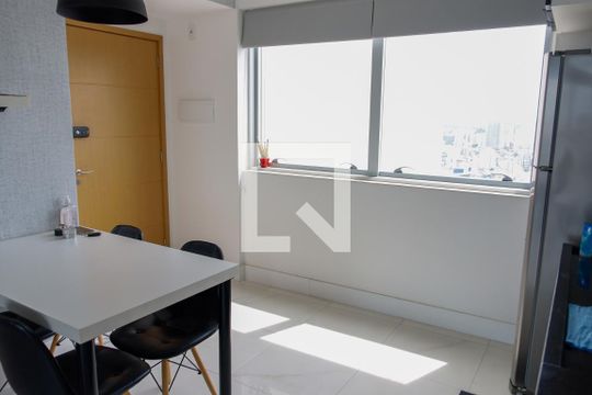 Cozinha de apartamento para alugar com 1 quarto, 46m² em Centro, Osasco