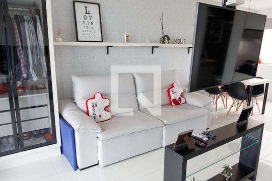 sala de apartamento para alugar com 1 quarto, 46m² em Centro, Osasco