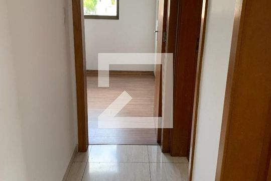 corredor de apartamento para alugar com 3 quartos, 112m² em Jaraguá, Belo Horizonte