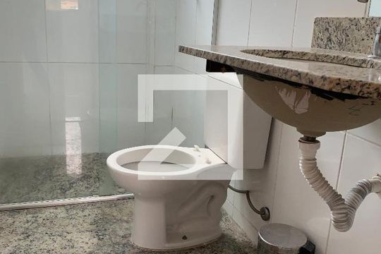 banheiro de apartamento para alugar com 3 quartos, 112m² em Jaraguá, Belo Horizonte
