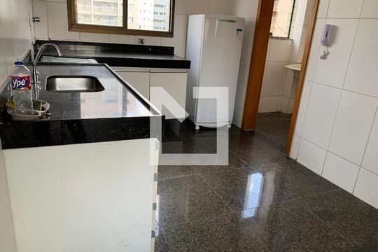 cozinha de apartamento para alugar com 3 quartos, 112m² em Jaraguá, Belo Horizonte