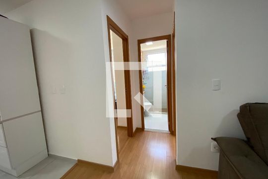Quarto de apartamento para alugar com 2 quartos, 50m² em Igara, Canoas