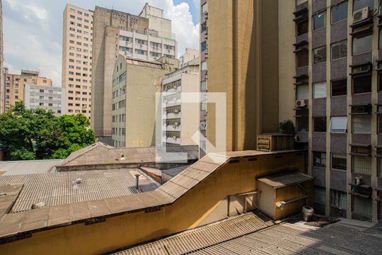 Varanda da Sala/Quarto - Vista de apartamento para alugar com 1 quarto, 38m² em Consolação, São Paulo