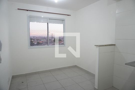 Sala/cozinha de apartamento para alugar com 2 quartos, 33m² em Vila Nova Curuca, São Paulo
