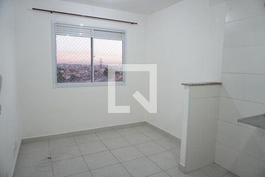Sala/cozinha de apartamento para alugar com 2 quartos, 33m² em Vila Nova Curuca, São Paulo