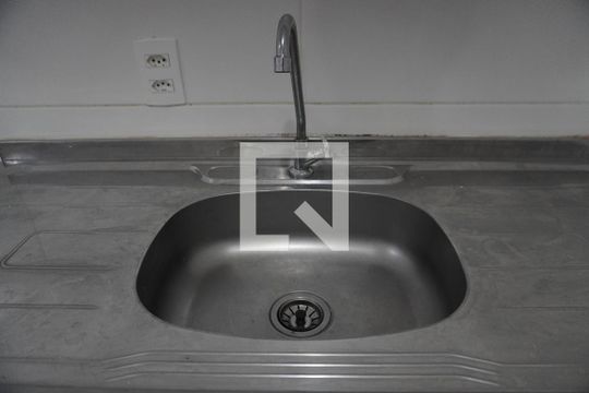 Sala/cozinha de apartamento para alugar com 2 quartos, 33m² em Vila Nova Curuca, São Paulo