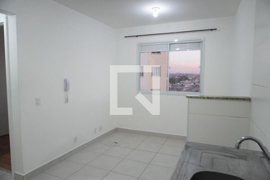 Sala/cozinha de apartamento para alugar com 2 quartos, 33m² em Vila Nova Curuca, São Paulo