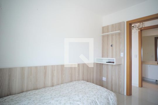 Quarto de apartamento à venda com 2 quartos, 75m² em Três Figueiras, Porto Alegre